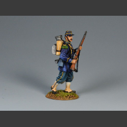 Chasseur � Pied - Walking Forward