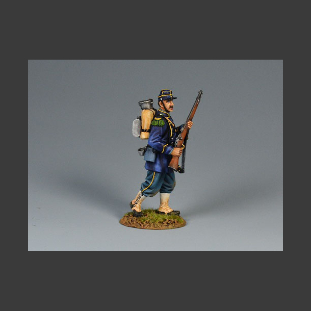 Chasseur � Pied - Walking Forward