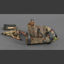 Pak 40 Gun 75mm Anti Tank Gun with 3 Fallschirmj�ger Crew