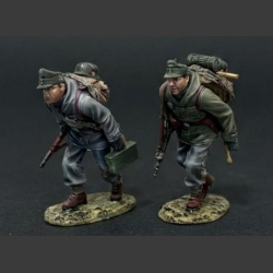 Two Running Gebirgsjager 