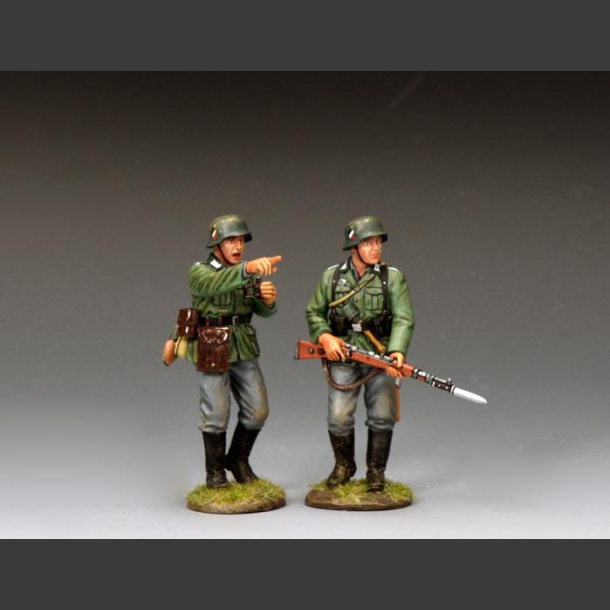 Wehrmacht junior officer and a Wehrmacht infantryman