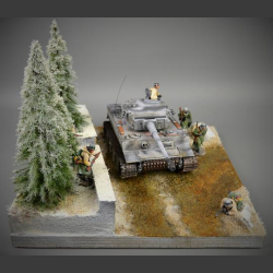 Winter forest road - diorama  