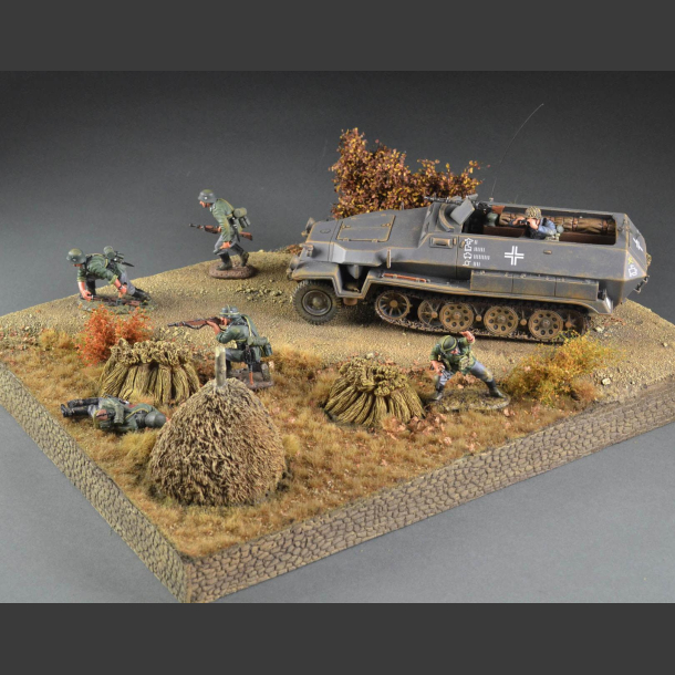 Gravel road through field terrain - diorama