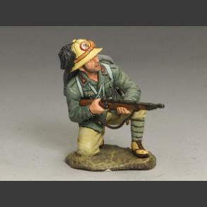Kneeling w/ Rifle
