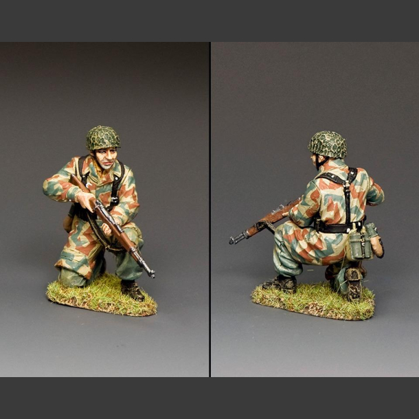 Fallschirmj&auml;ger Kneeling Rifleman