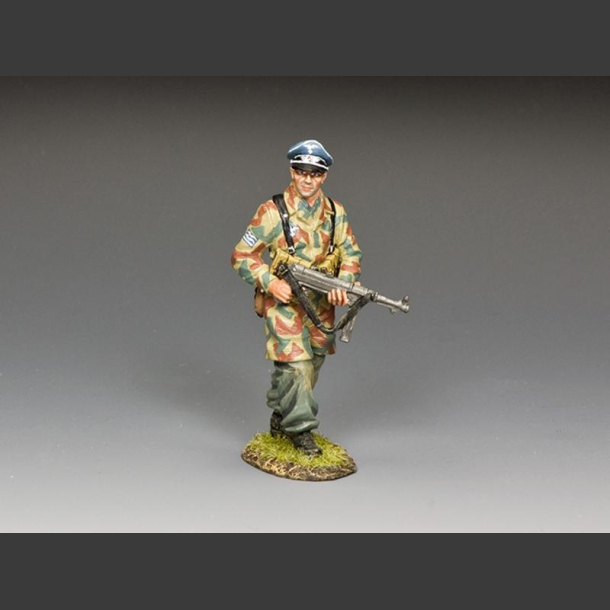 FJ Officer w/MP40