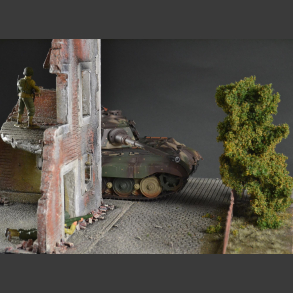 Ruin building at the intersection - Diorama
