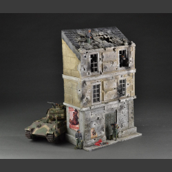 Berlin building in bombed condition