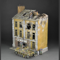 Berlin building with "B&auml;ckerei" bakery, in bombed condition