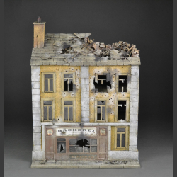 Berlin building with "B&auml;ckerei" bakery, in bombed condition