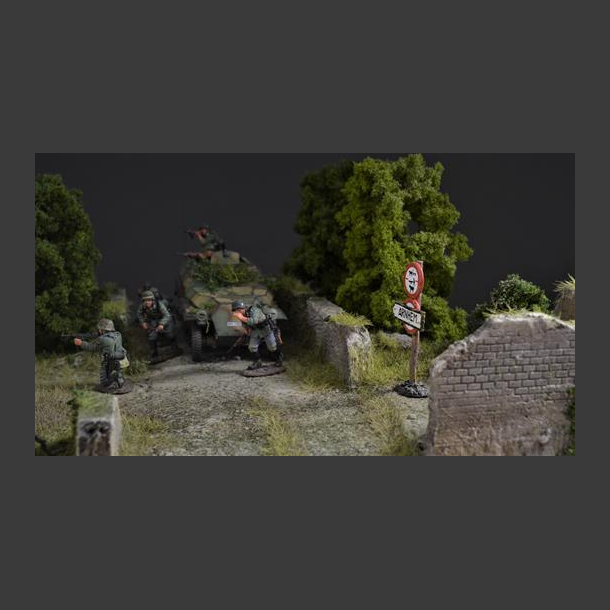 Field and dirt road - diorama 