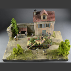  French house with well - Diorama