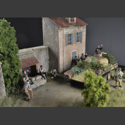  French house with well - Diorama