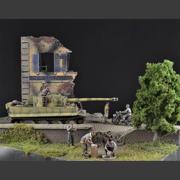 Cafe De Normandie Ruin - Diorama