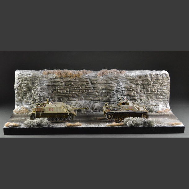 Rock wall and road - diorama
