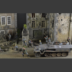 European city in ruins - Diorama