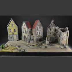 European city in ruins - Diorama