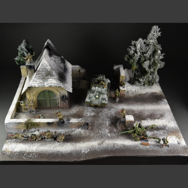 Forest villa in ruins - winter diorama