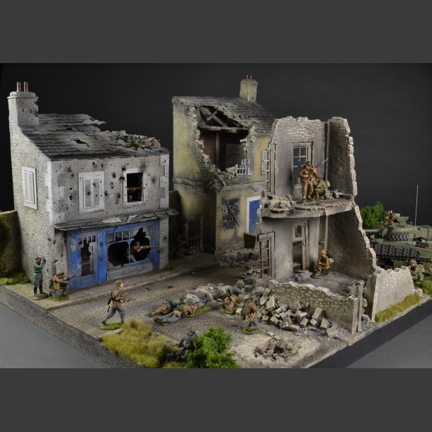 French city in ruins - diorama