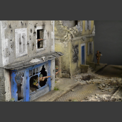 French city in ruins - diorama