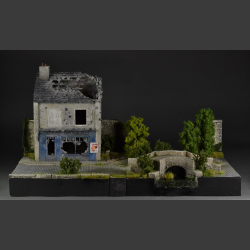 French bakery (Boulangerie) bombed and shelled - diorama
