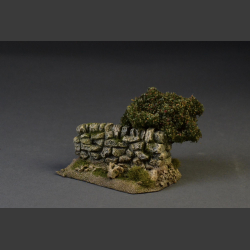 Stone wall with bush (only 1 in stock)