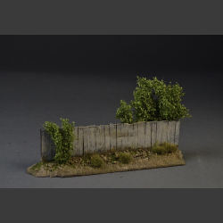 Wooden fence with bushes (only 1 in stock)