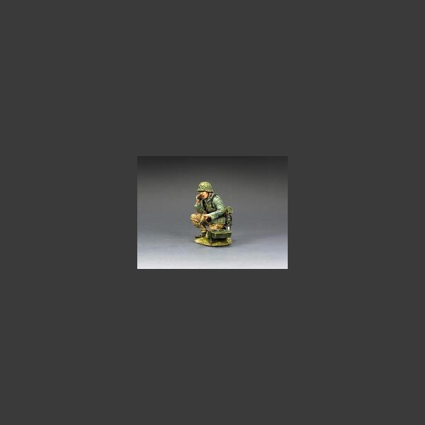 12. SS 'Hitlerjugend' Division - "kneeling signaller"