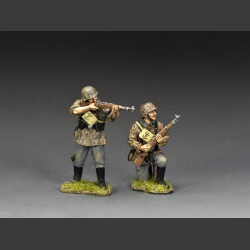 SS rifle troops in battle